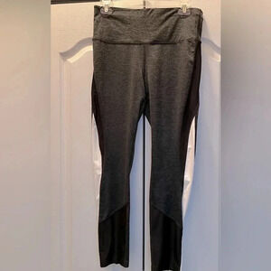 Xersion Train Ladies Athletic Leggings, Size Medium